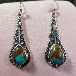 MAGNIFICENT EARRINGS NWOT